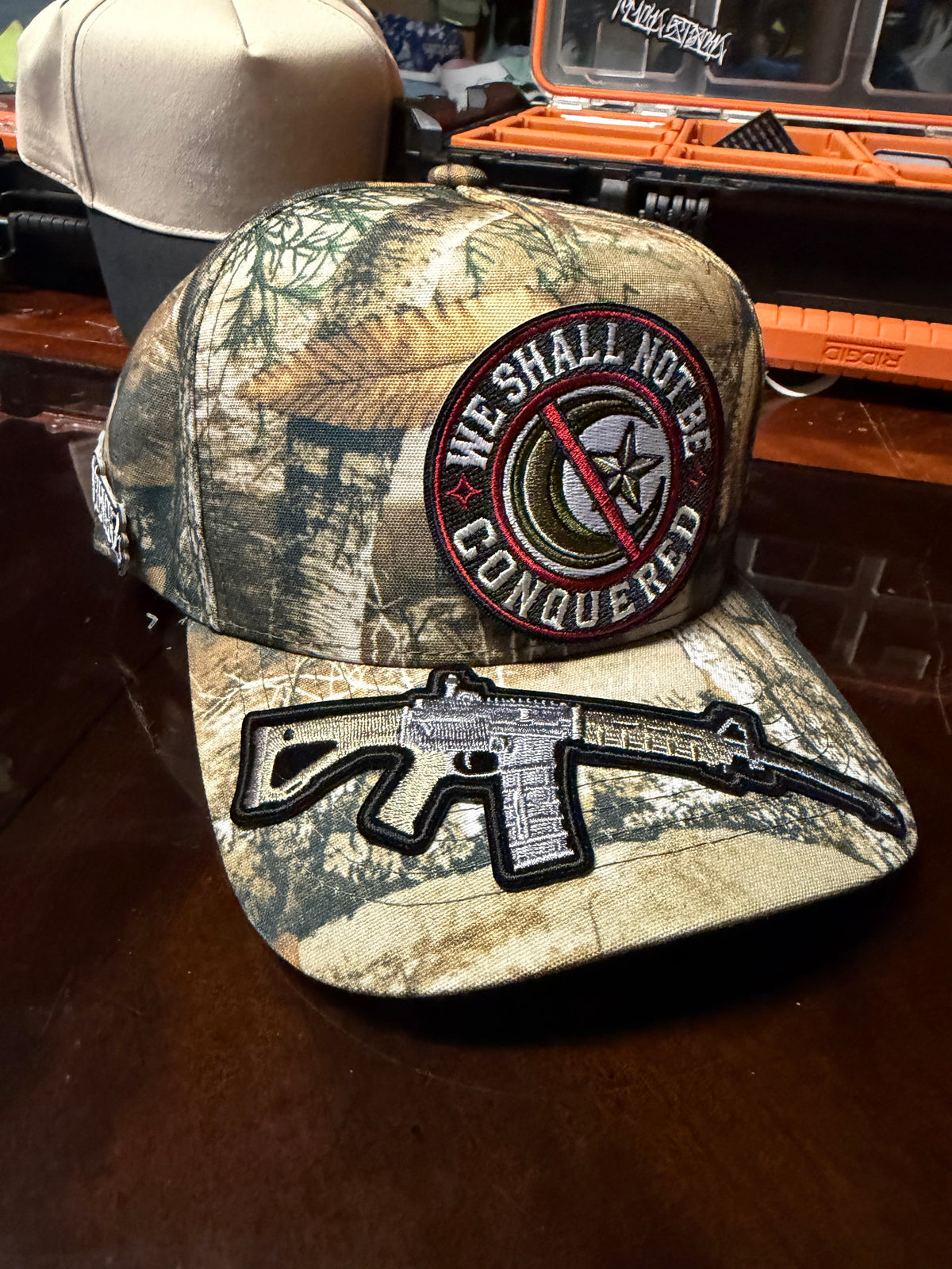 The back strap (solid and mesh) 5 panel