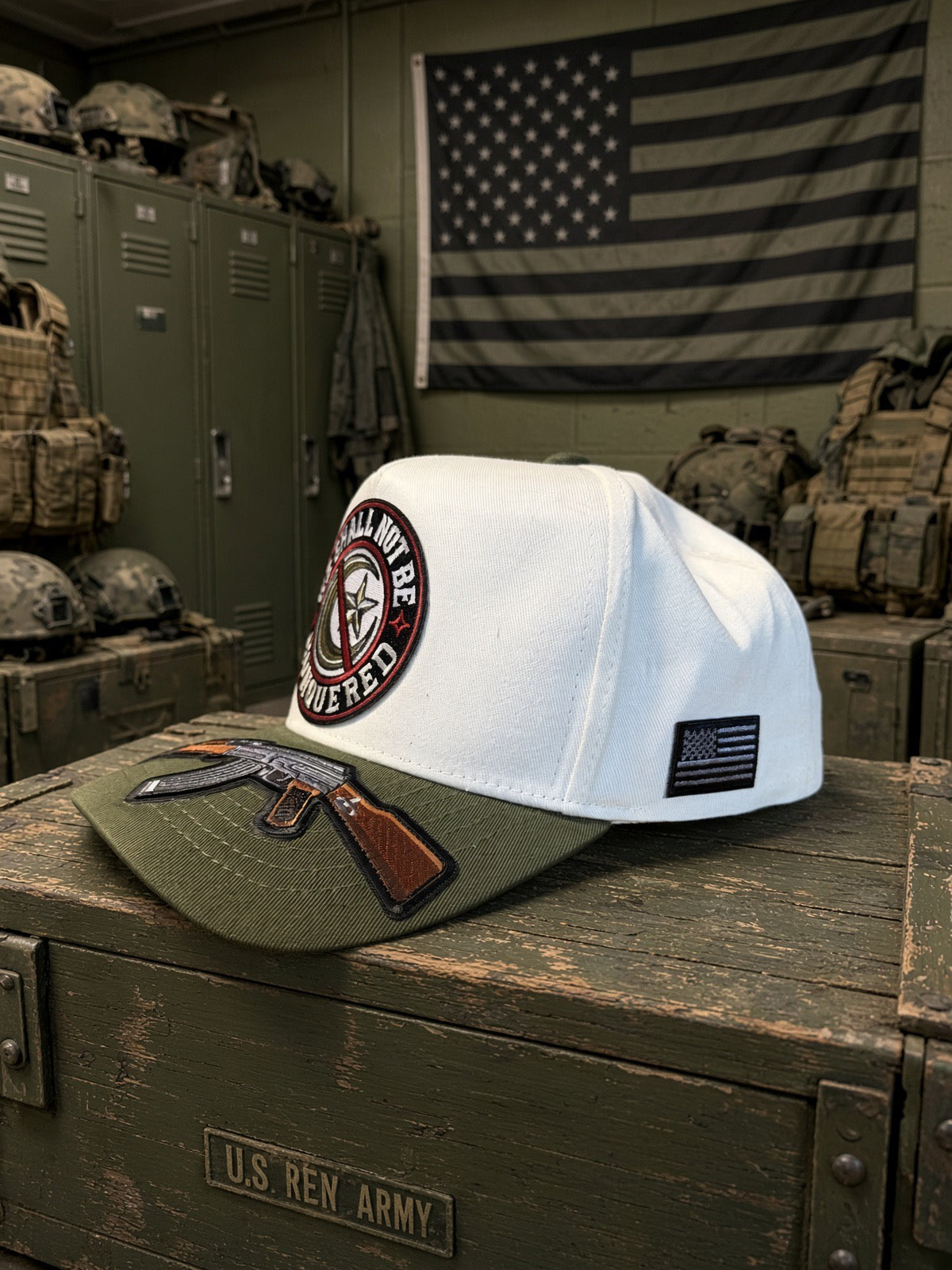 THE FRONTIER - natural white/green bill – 5 panel