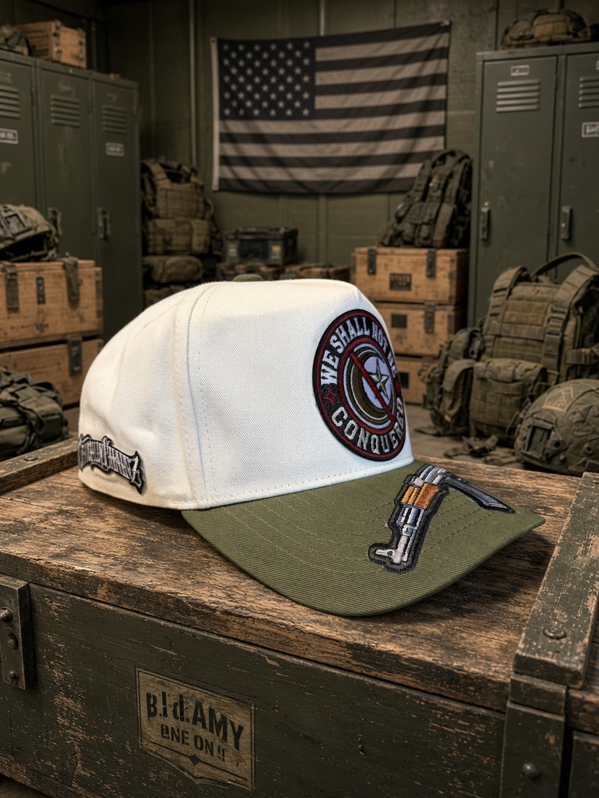 THE FRONTIER - natural white/green bill – 5 panel