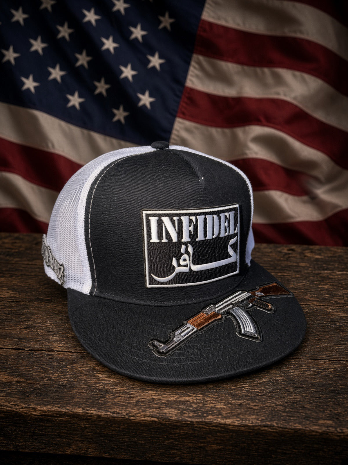 The HANG MAN -black/white snap back hat